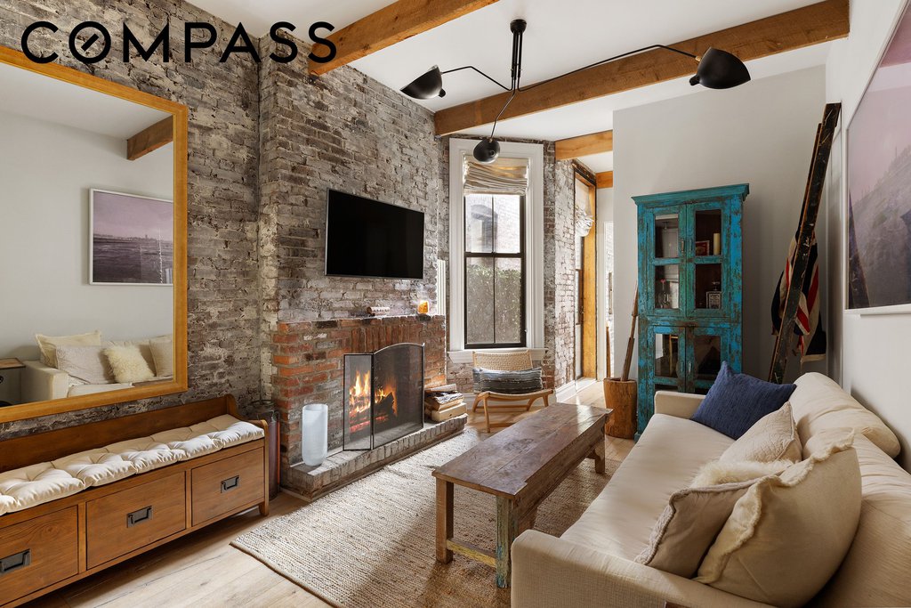 221 West 21st Street, Unit 1C photo 2