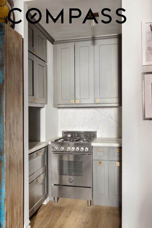 221 West 21st Street, Unit 1C photo 5