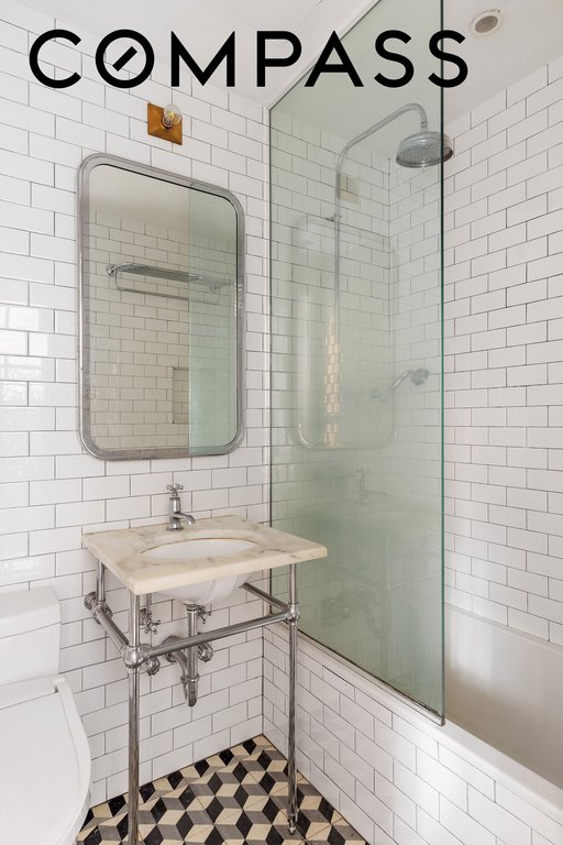 221 West 21st Street, Unit 1C photo 8