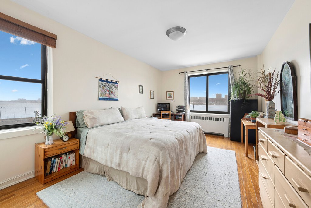 159-00 Riverside DRIVE WEST, Unit 3L