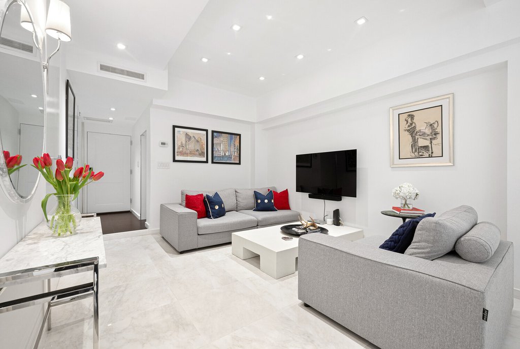 108 East 66th Street, Unit 1C photo 5