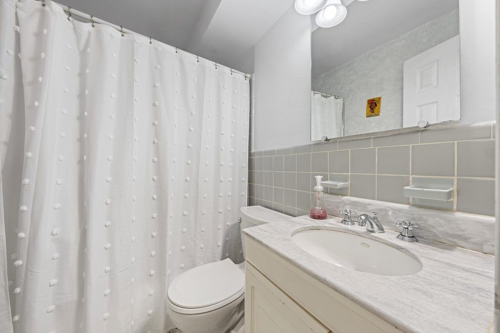 310 East 70th Street, Unit 1G photo 5