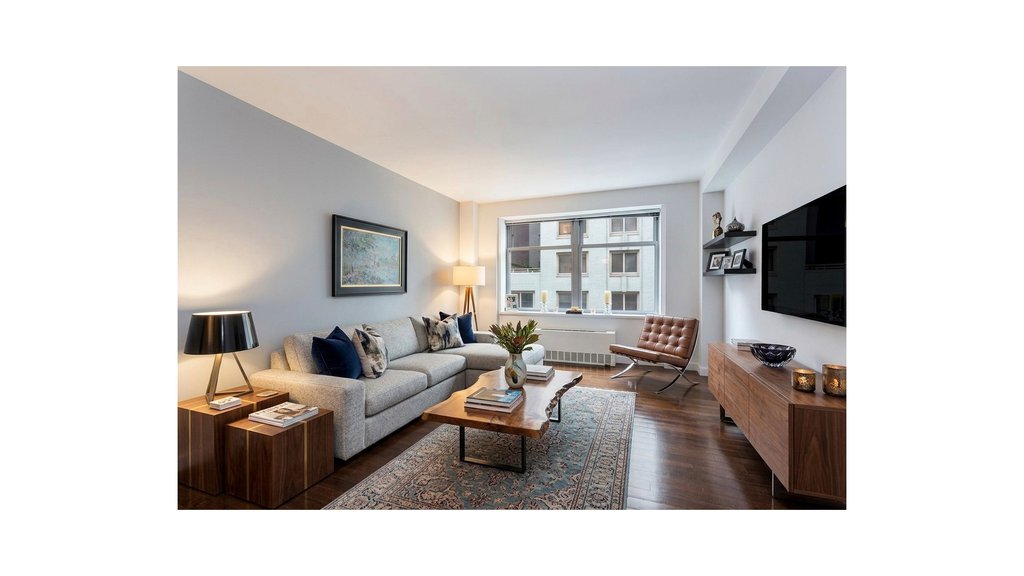 100 West 58th Street, Unit 12F photo 2
