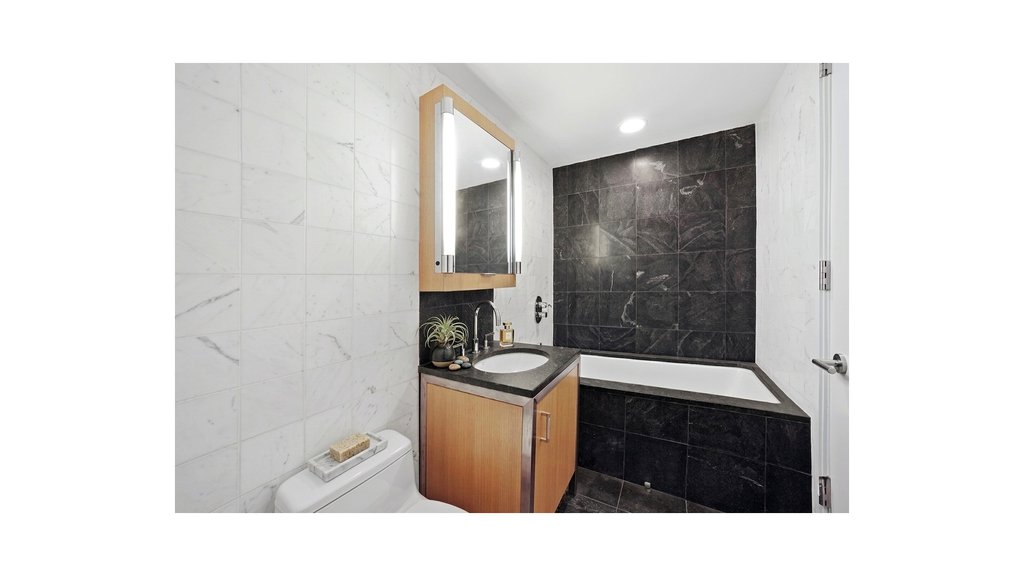 100 West 58th Street, Unit 12F photo 7