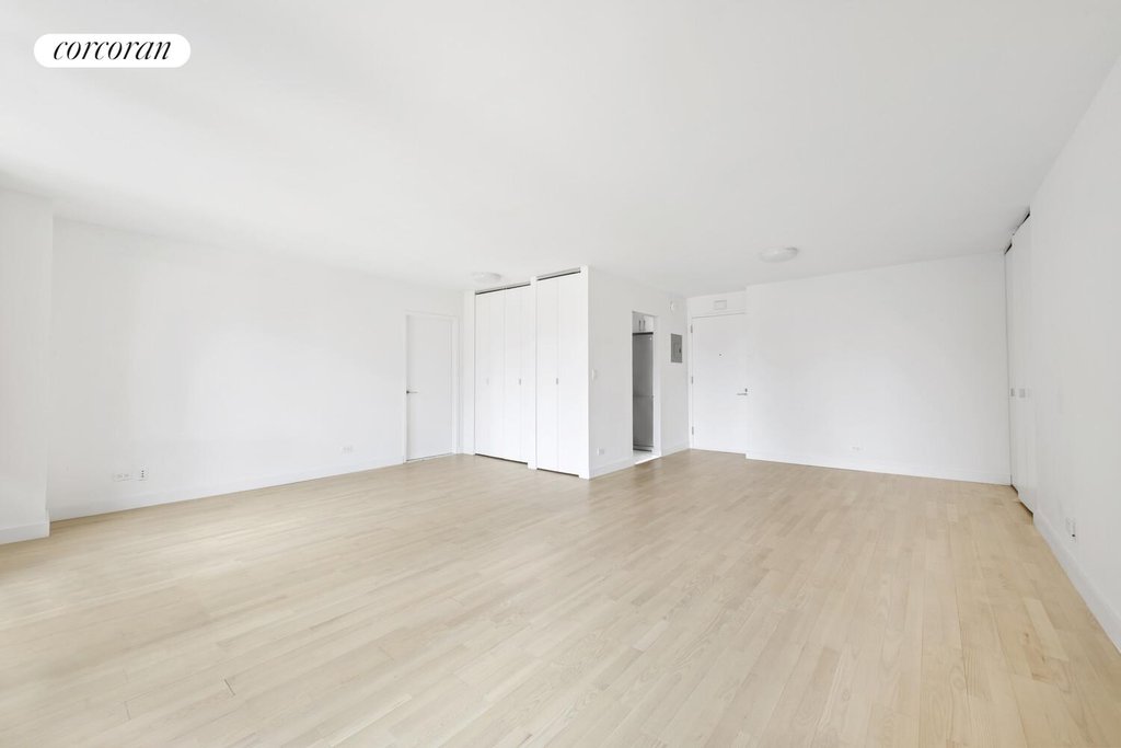 322 West 57th Street, Unit 30P photo 3