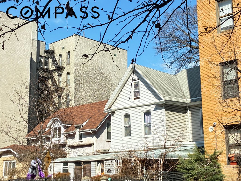 39 Winthrop Street