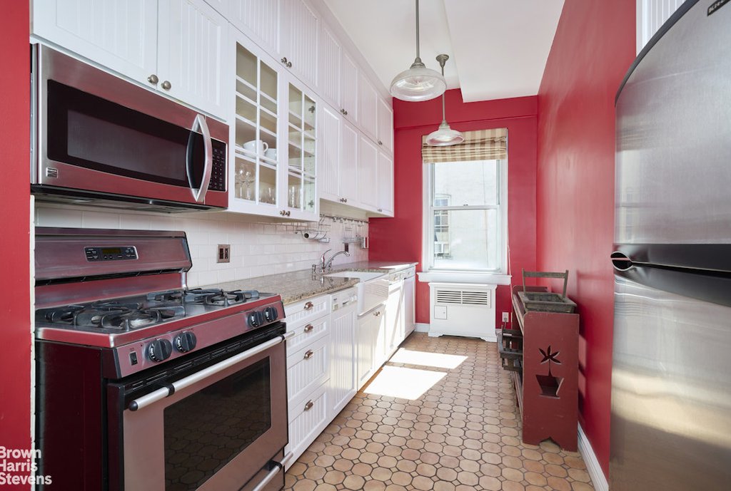 1349 Lexington Avenue, Unit 5G photo 2