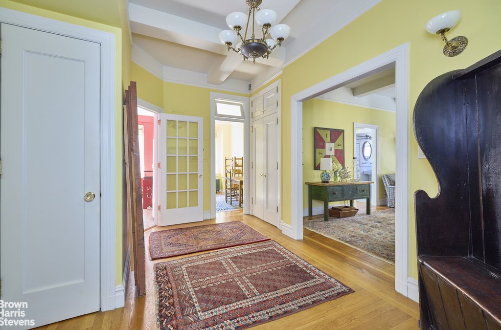 1349 Lexington Avenue, Unit 5G photo 3