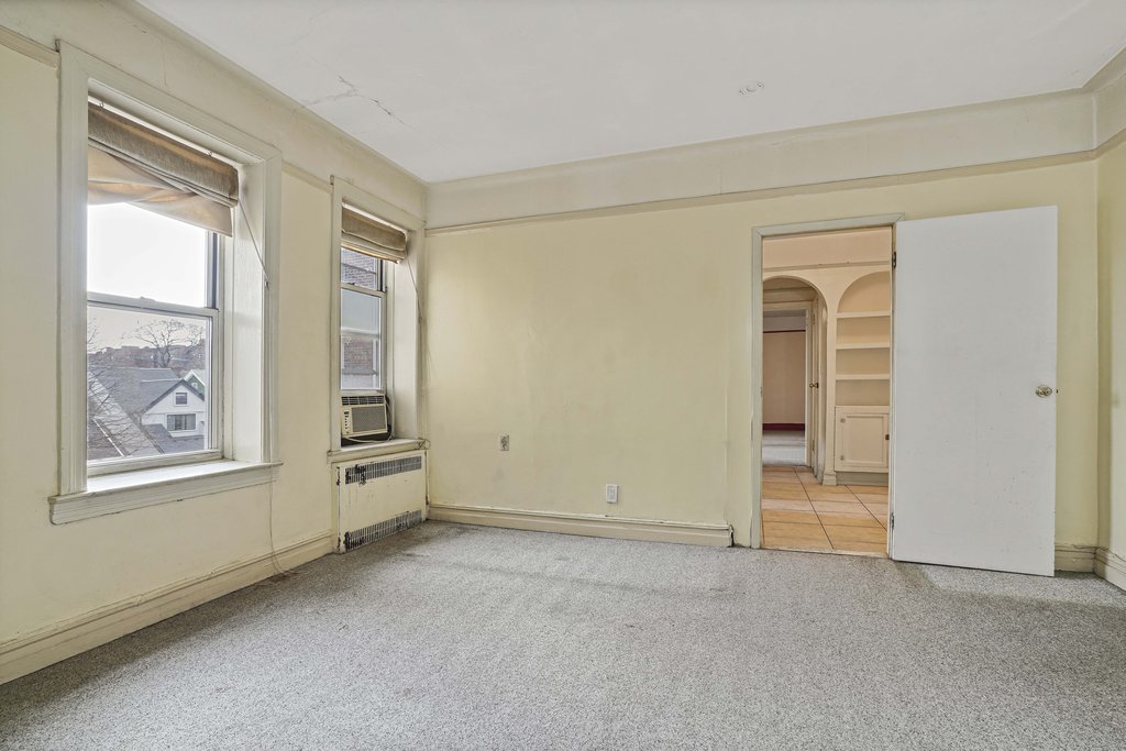 868 East 7th Street, Unit 3H photo 2