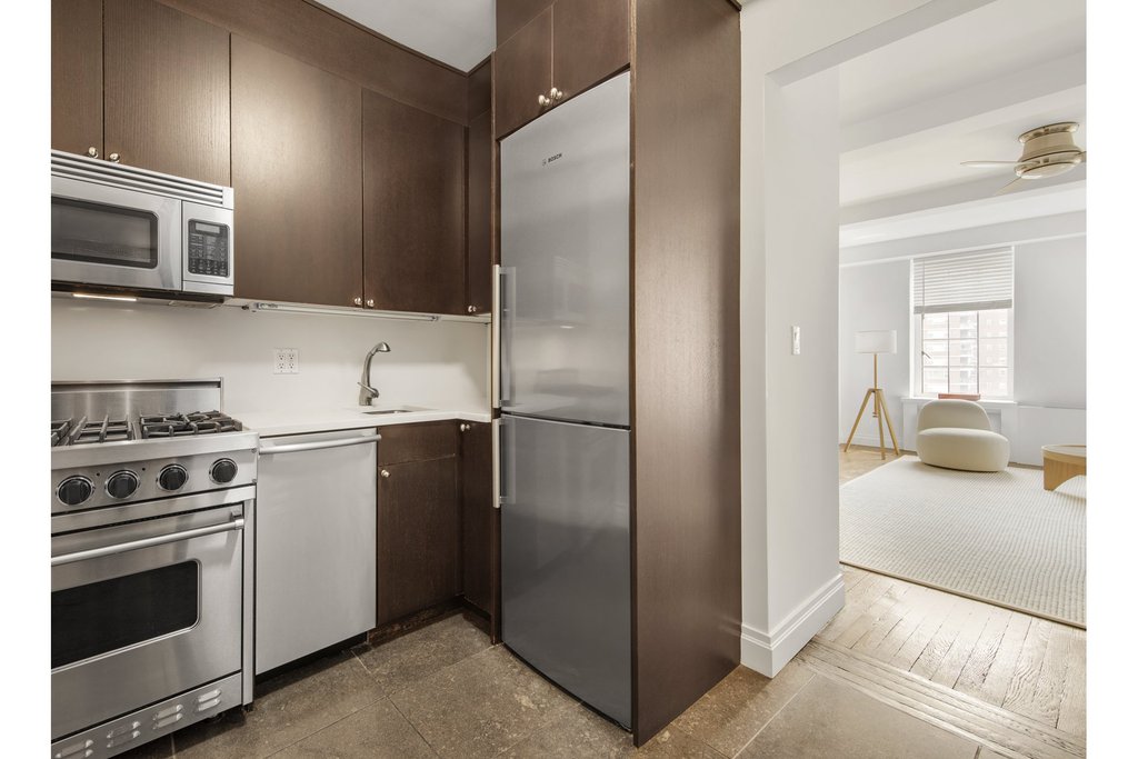 410 West 24th Street, Unit 15C photo 8