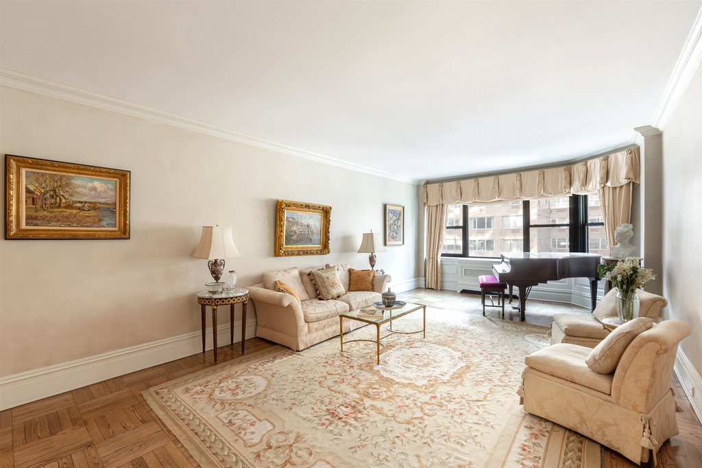 20 Sutton Place South, Unit 10/11A photo 3