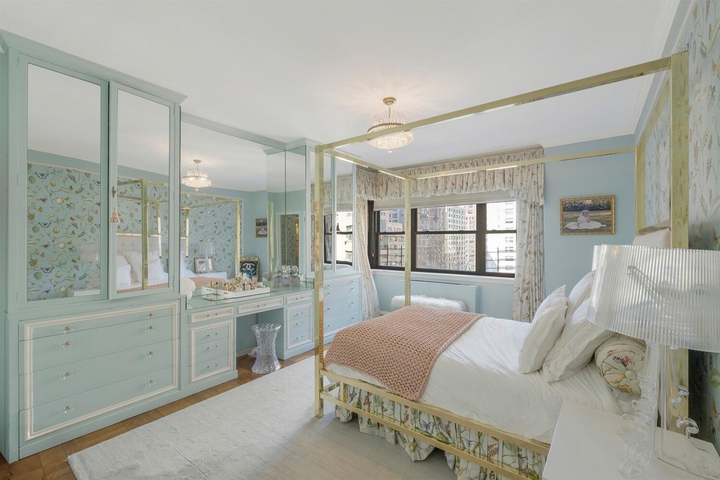 20 Sutton Place South, Unit 10/11A photo 22