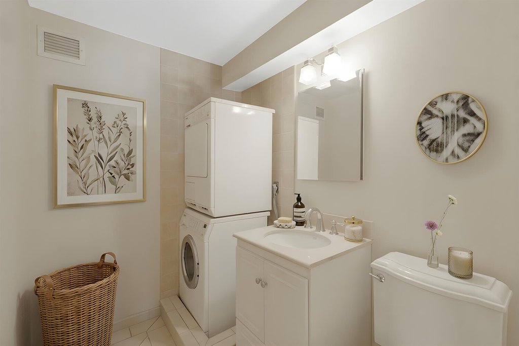 20 Sutton Place South, Unit 10/11A photo 29