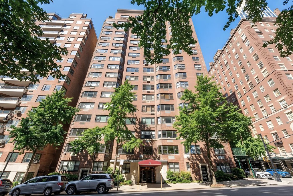 20 Sutton Place South, Unit 10/11A photo 31