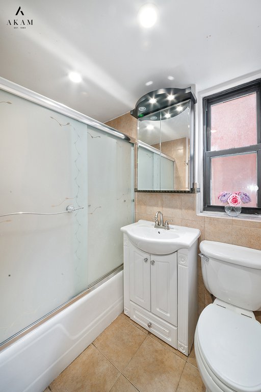 220 East 54th Street, Unit 12H photo 7