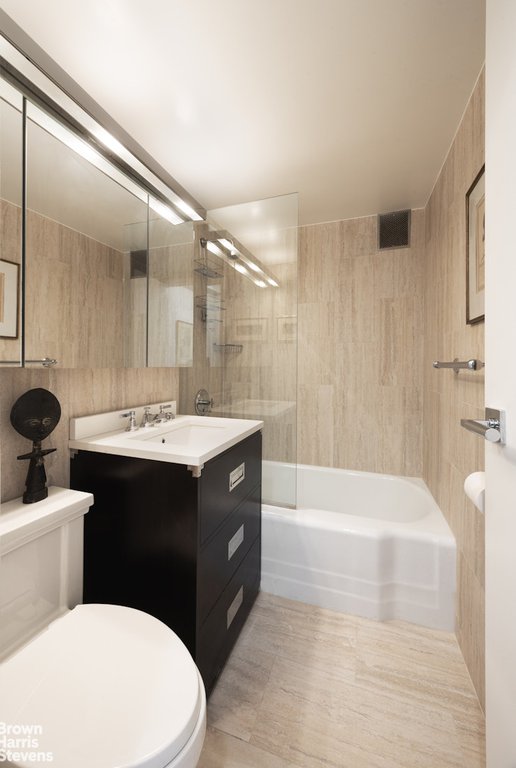 230 East 15th Street, Unit 5R photo 6