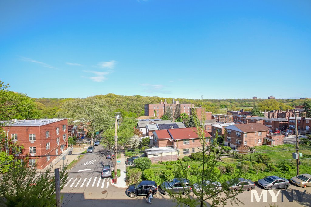 5235 Post Road, Unit 3H photo 7