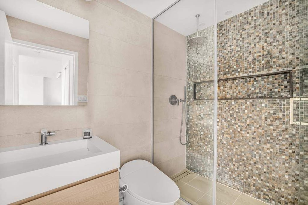 225 Rector Place, Unit 9J photo 8