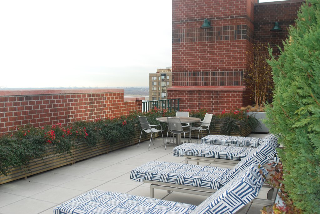 225 Rector Place, Unit 9J photo 12