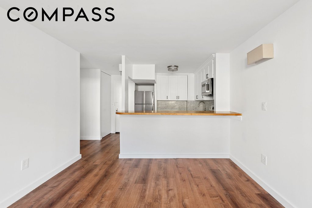 301 West 110th Street, Unit 1C photo 2