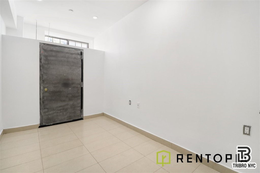 753 Lexington Avenue, Unit 1D photo 5