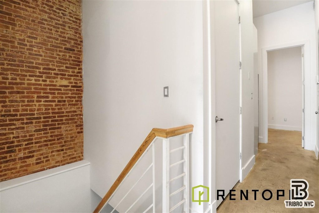 753 Lexington Avenue, Unit 1D photo 4