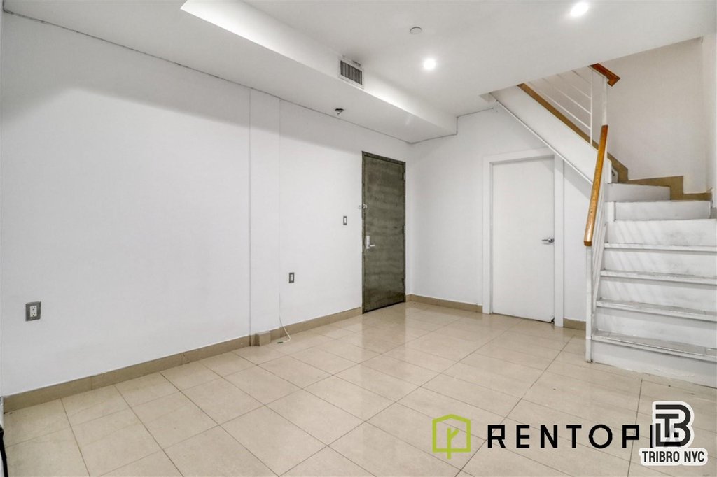 753 Lexington Avenue, Unit 1D