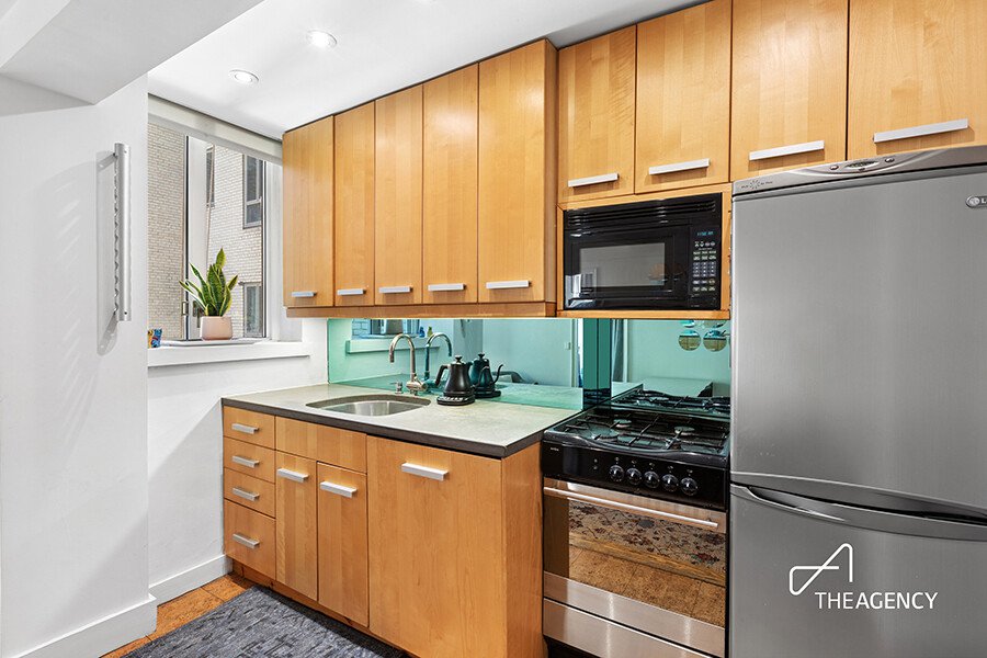 200 West 20th Street, Unit 303 photo 5