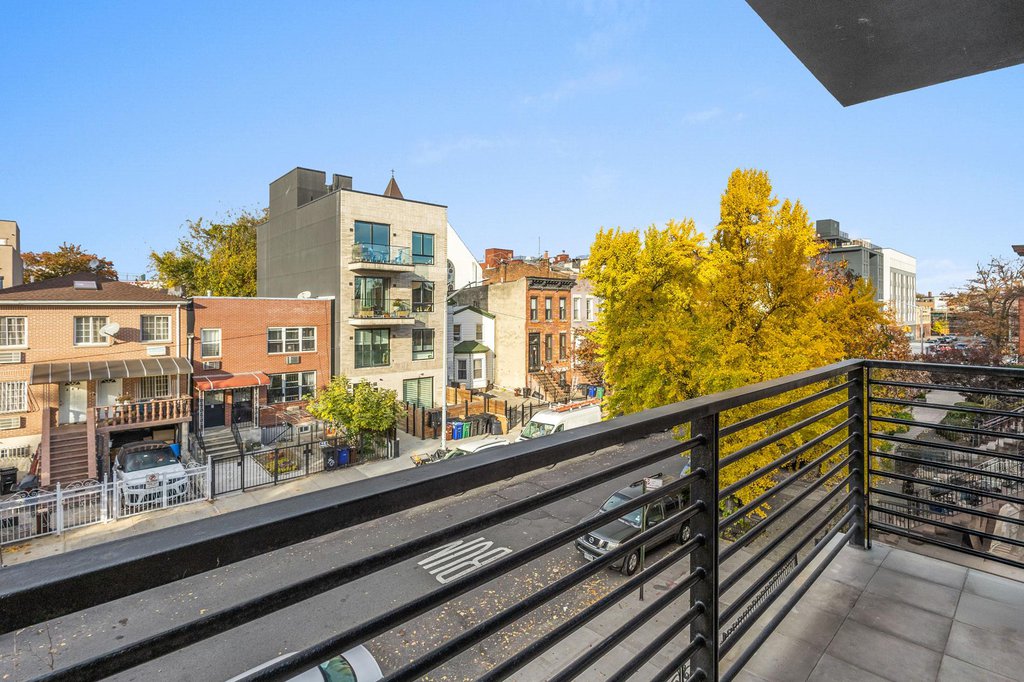 490 Van Buren Street, Unit 3A photo 3