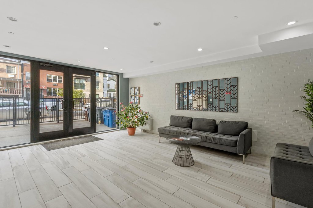 490 Van Buren Street, Unit 3A photo 5