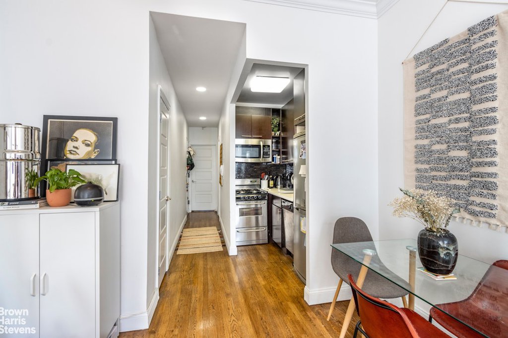 237 East 24th Street, Unit 4E photo 2