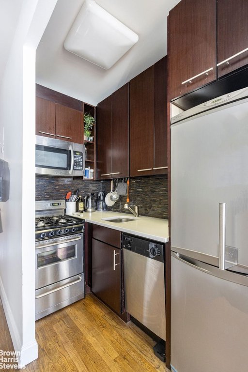 237 East 24th Street, Unit 4E photo 3