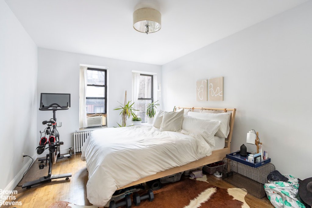 237 East 24th Street, Unit 4E photo 4