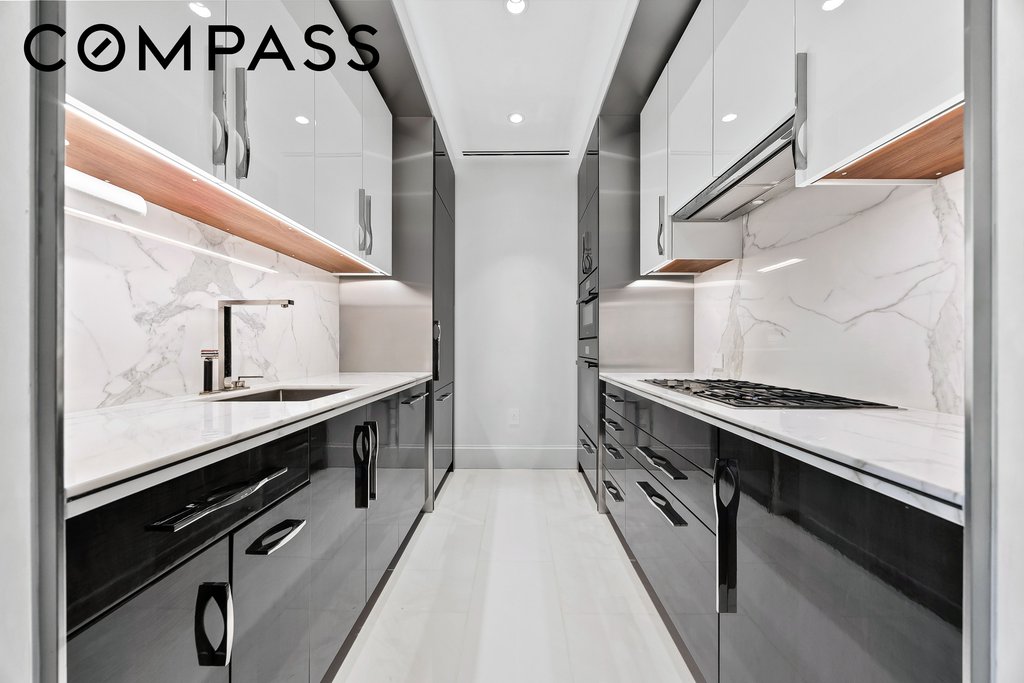 217 West 57th Street, Unit 36D photo 4