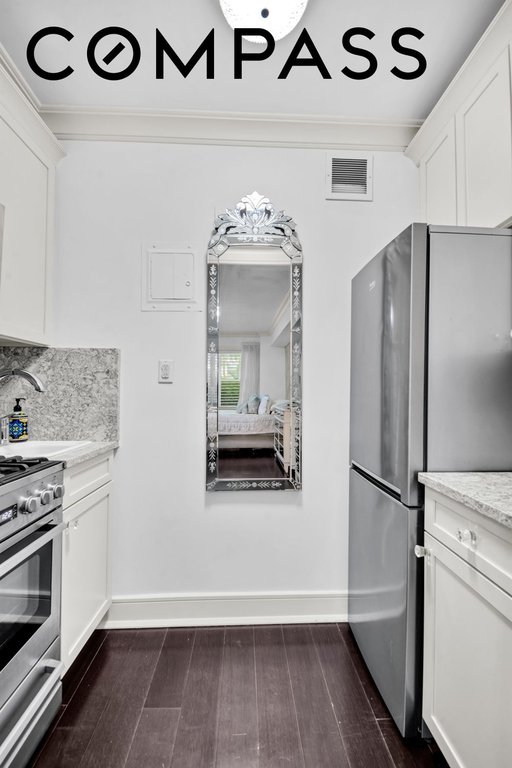 310 East 49th Street, Unit 1E photo 5