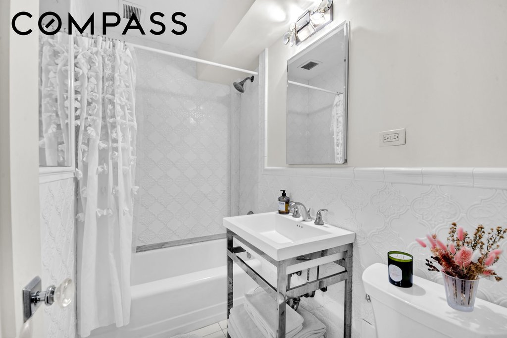 310 East 49th Street, Unit 1E photo 6