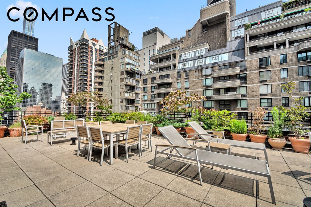 310 East 49th Street, Unit 1E photo 8