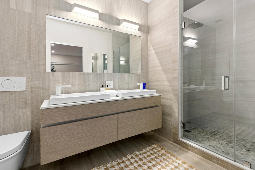 355 East 19th Street, Unit PH photo 8