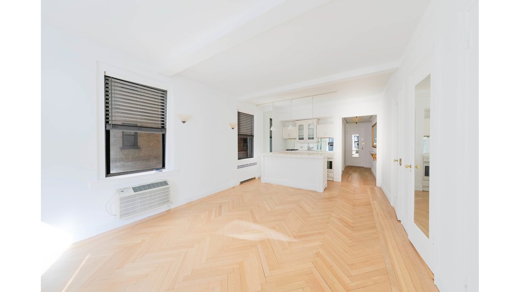 400 East 59th Street, Unit 3H photo 6