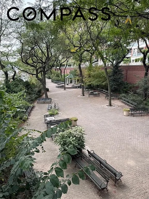 865 United Nations Plaza, Unit 9C photo 12