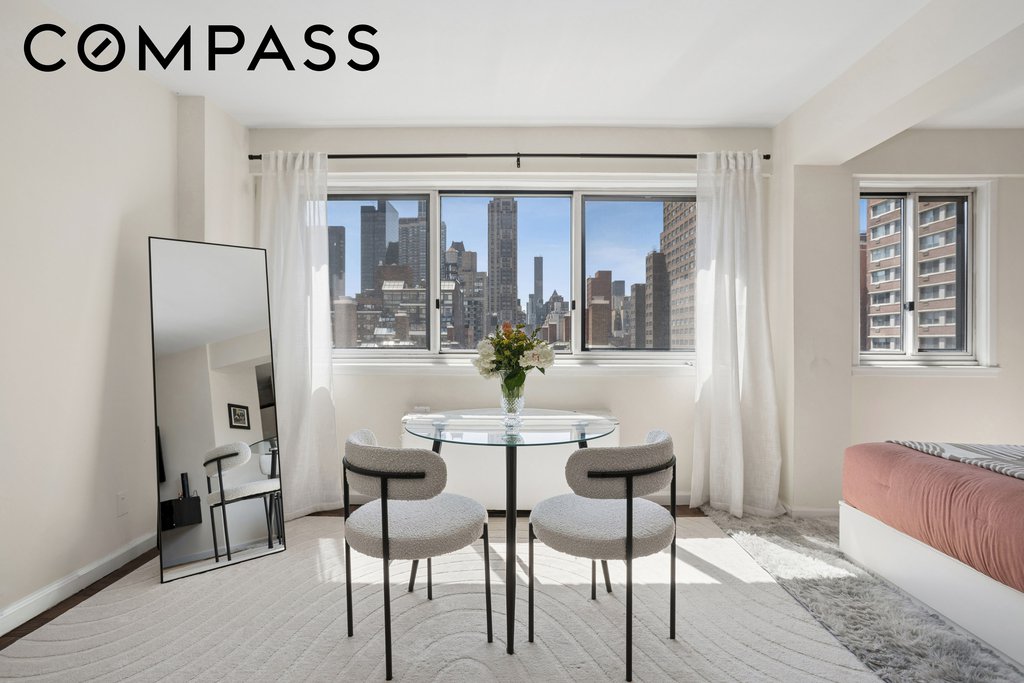 401 East 65th Street, Unit 9C photo 2