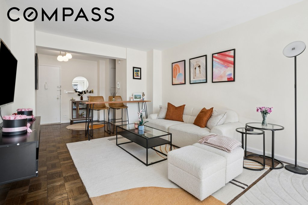 401 East 65th Street, Unit 9C photo 3