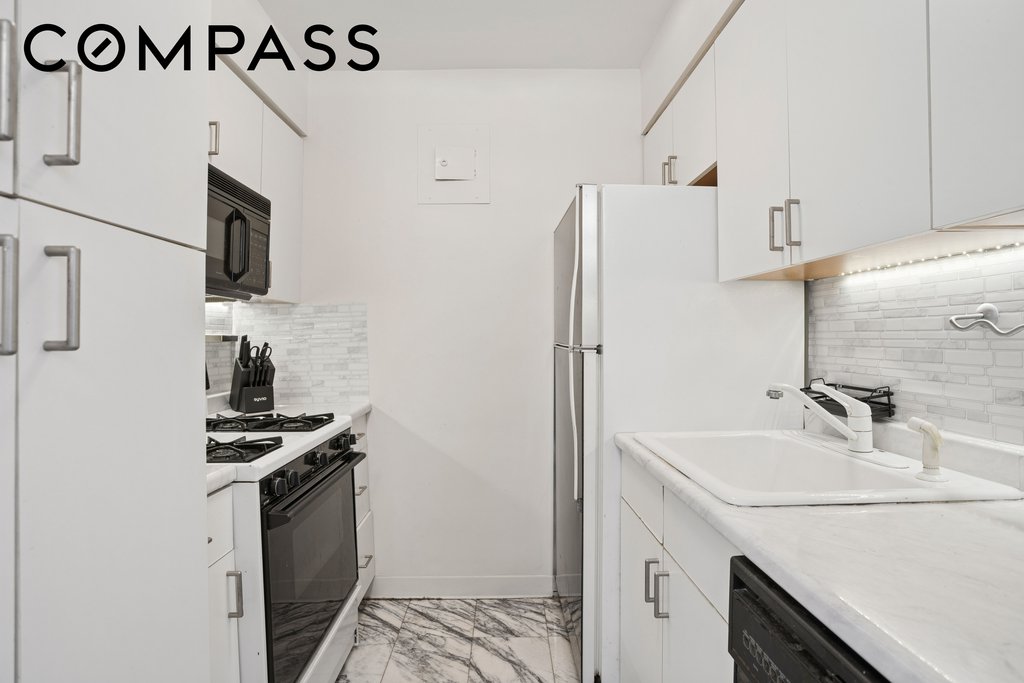 401 East 65th Street, Unit 9C photo 5
