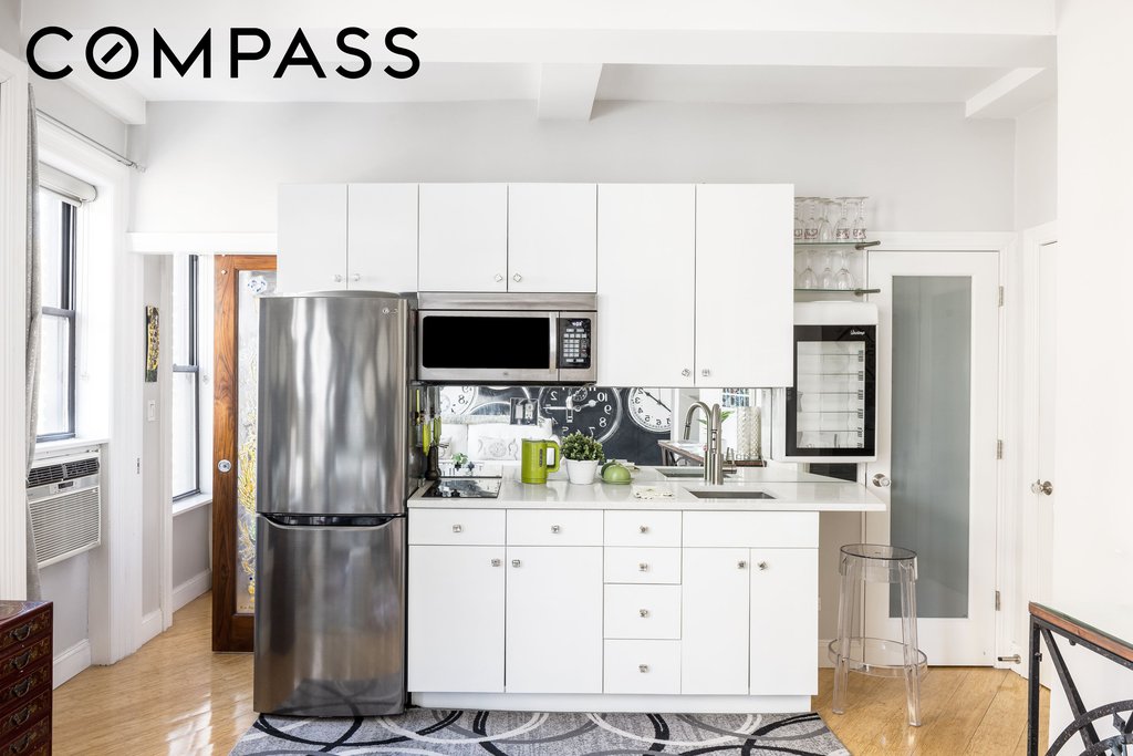 116 West 72nd Street, Unit 11B photo 3