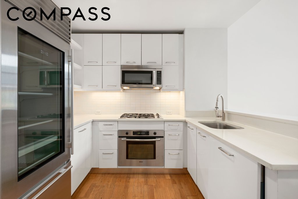 635 West 42nd Street, Unit 2H photo 6