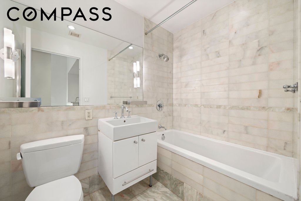 635 West 42nd Street, Unit 2H photo 11