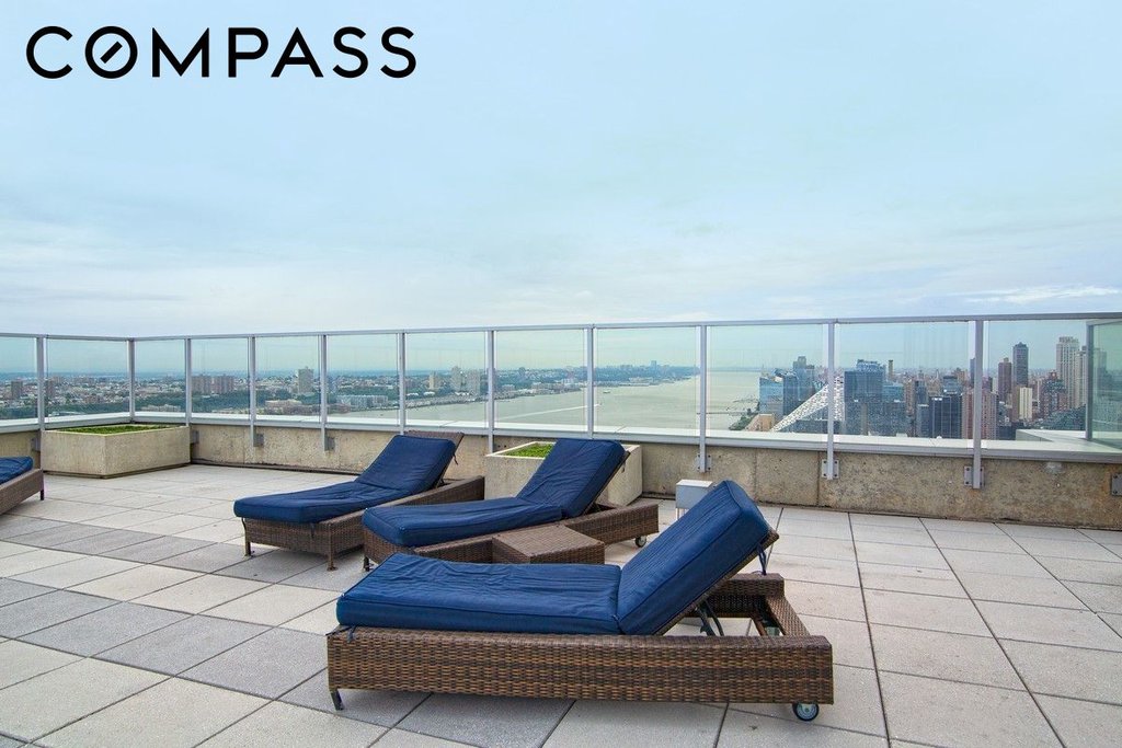 635 West 42nd Street, Unit 2H photo 16
