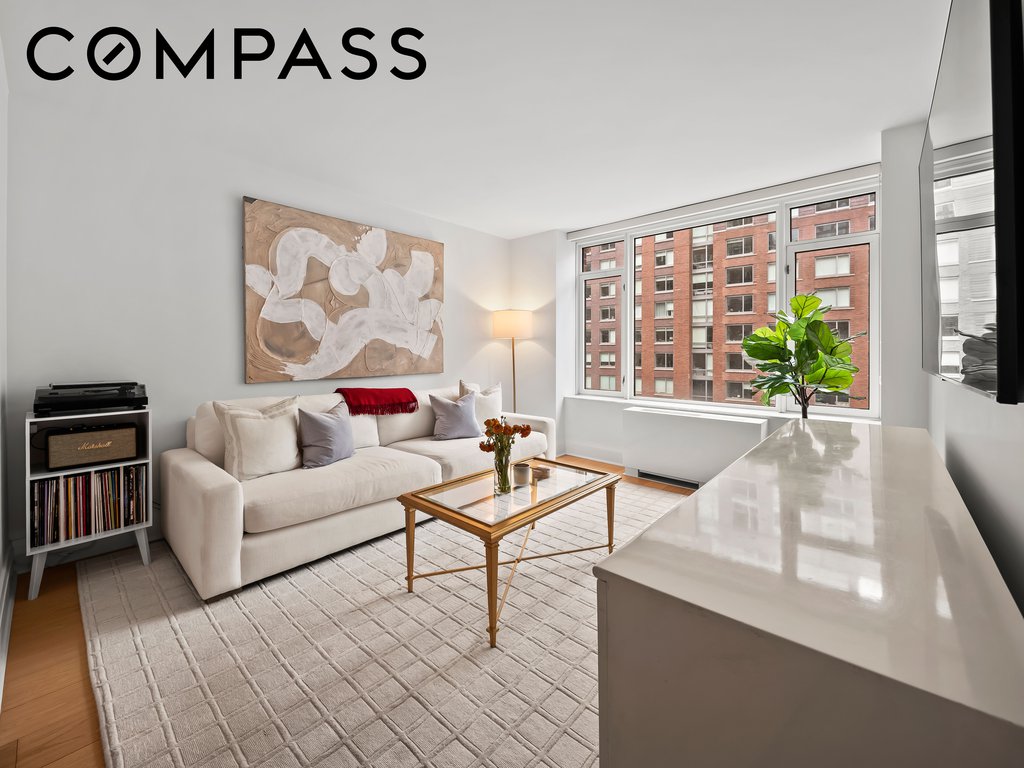 210 Warren Street, Unit 9F photo 2