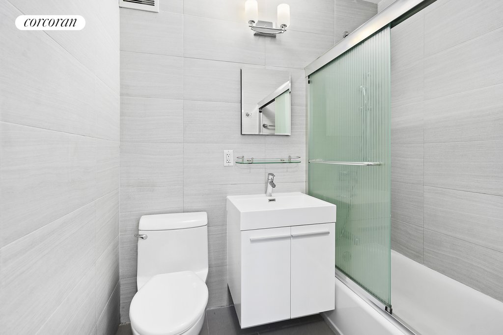77 West 55th Street, Unit 15C photo 3