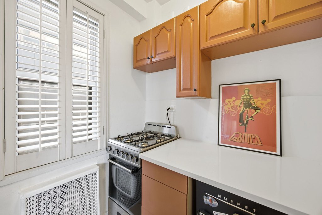 310 East 49th Street, Unit 12B photo 9